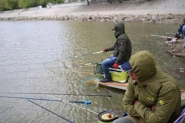 冬天野钓能不能用小药，小药在冬季经常使用